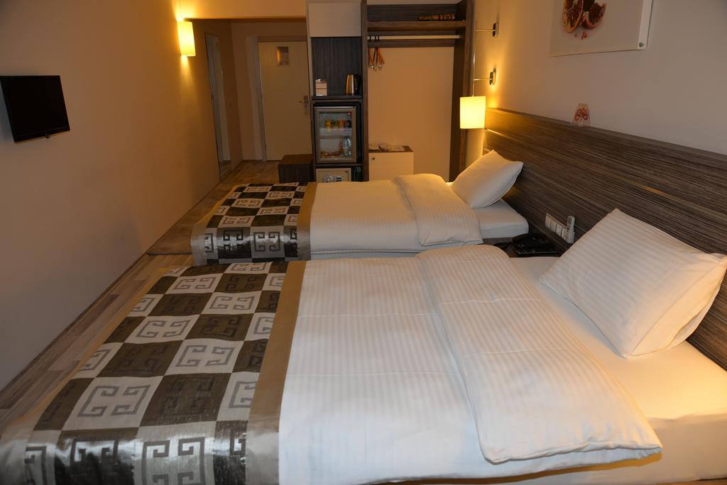 Hotel Enar 3*